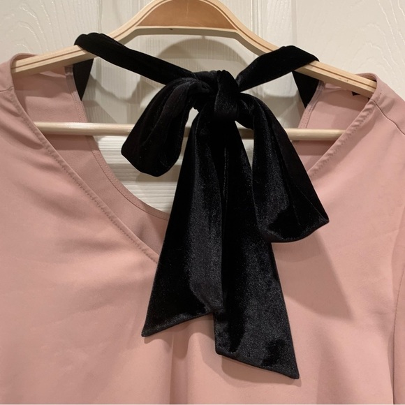 Blush Pink Black Velvet Bow Tie-Back V-Neck Babydoll Bell Long Sleeve Top - Picture 4 of 7